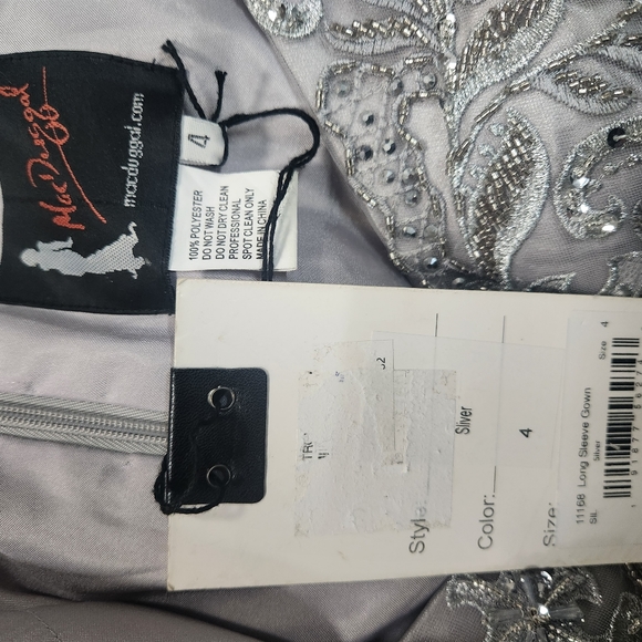 New Mac Duggal  11168 Embroidered Lace Illusion Long Sleeve A-Line Gown Size 4 H - Picture 6 of 8